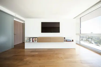 Press kit | 2933-02 - press release | ocean residence - heusch inc. - residential interior design - master bedroom  - photo credit:  david koenig