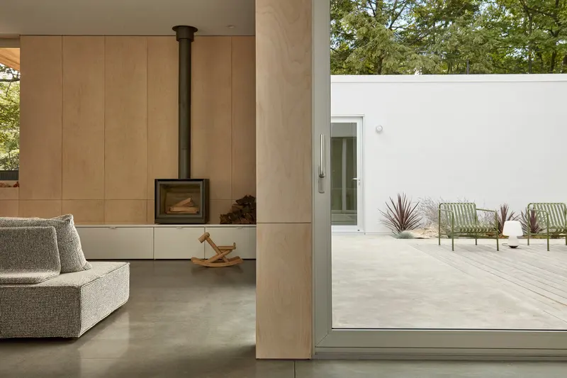 Casas prefabricadas, sostenibles y de lujo, el futuro de la arquitectura en colombia y el mundo Press kit | 3010-03 - press release | butternut - maurice martel architecte - residential architecture - living / terrace - photo credit: maxime brouillet