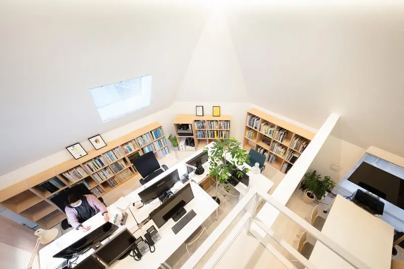 Press kit | 3153-02 - press release | escenario shirokane wins best of best at architecture masterprize 2021 - ryuichi sasaki/sasaki architecture - residential architecture - interior view of studio of sasaki architecture - photo credit: takumi ota photography