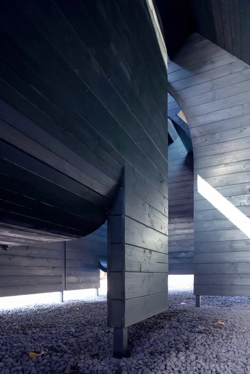 Press kit | 5651-02 - press release | wood pavilion #1 - lin architecture - commercial architecture - the wind blew the fallen leaves into space - photo credit: liu songkai