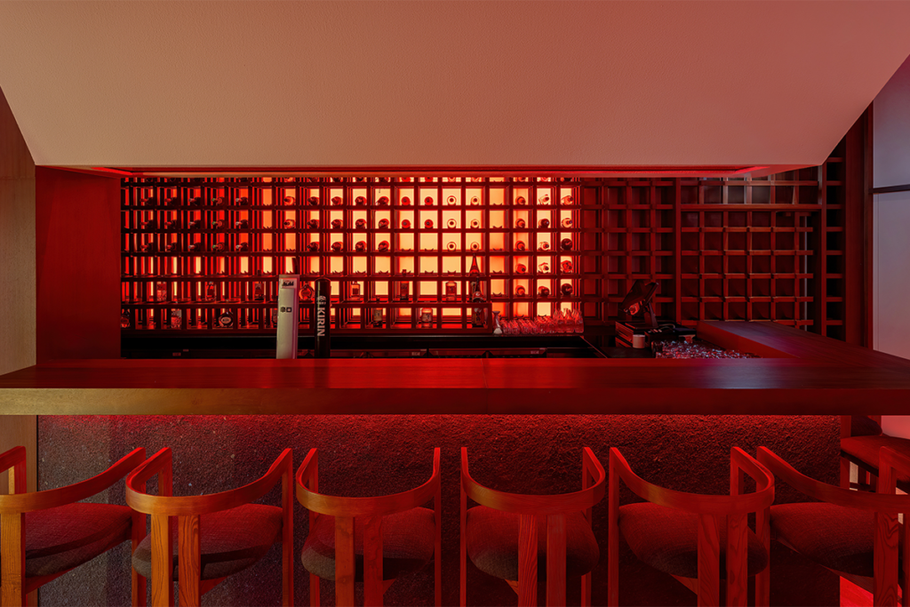 La arquitectura de este restaurante es un viaje a la cultura japonesa La arquitectura de este restaurante es un viaje a la cultura japonesa