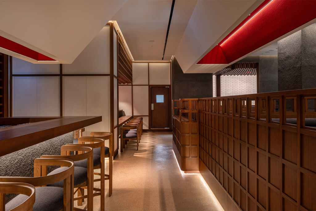 La arquitectura de este restaurante es un viaje a la cultura japonesa La arquitectura de este restaurante es un viaje a la cultura japonesa