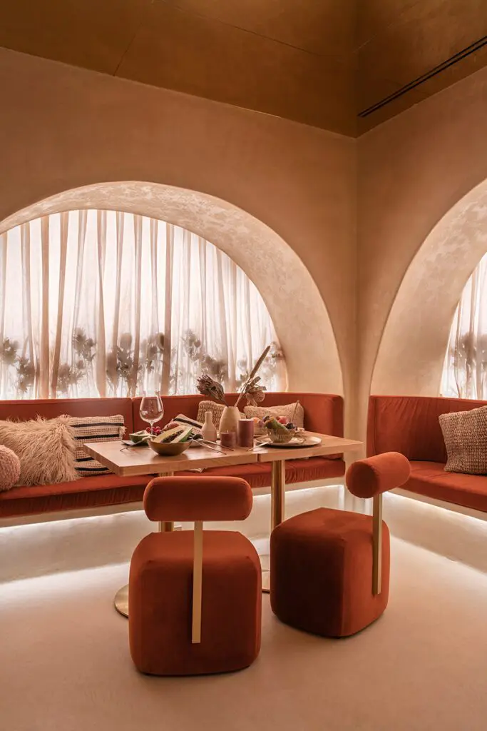 Visitar este restaurante en españa es sumergirse en un viaje por el oriente medio