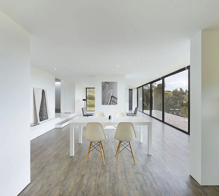 Una sorprendente casa en las laderas de las montañas que de represa de tominé, guatavita Una sorprendente casa en las laderas de las montañas que de represa de tominé, guatavita