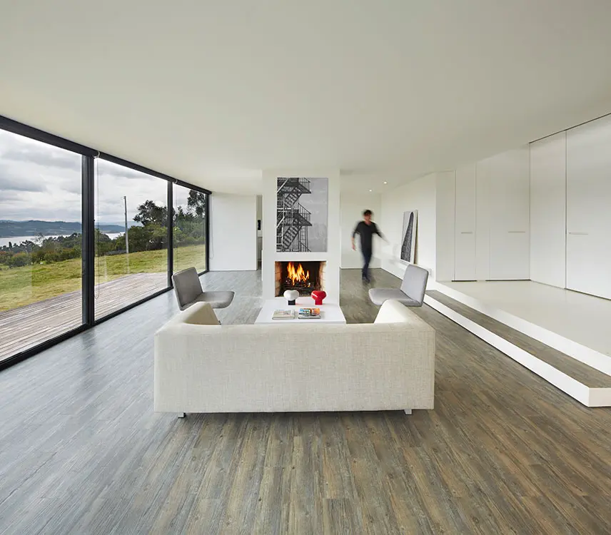 Una sorprendente casa en las laderas de las montañas que de represa de tominé, guatavita Una sorprendente casa en las laderas de las montañas que de represa de tominé, guatavita