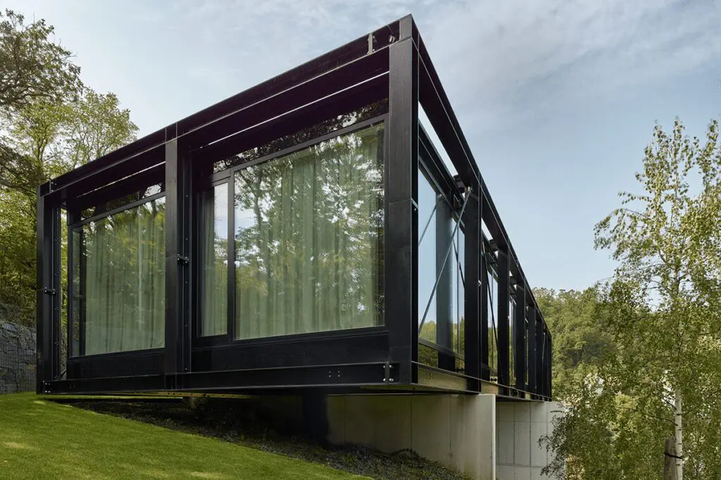 Estas casas tienen una arquitectura suspendida en la montaña