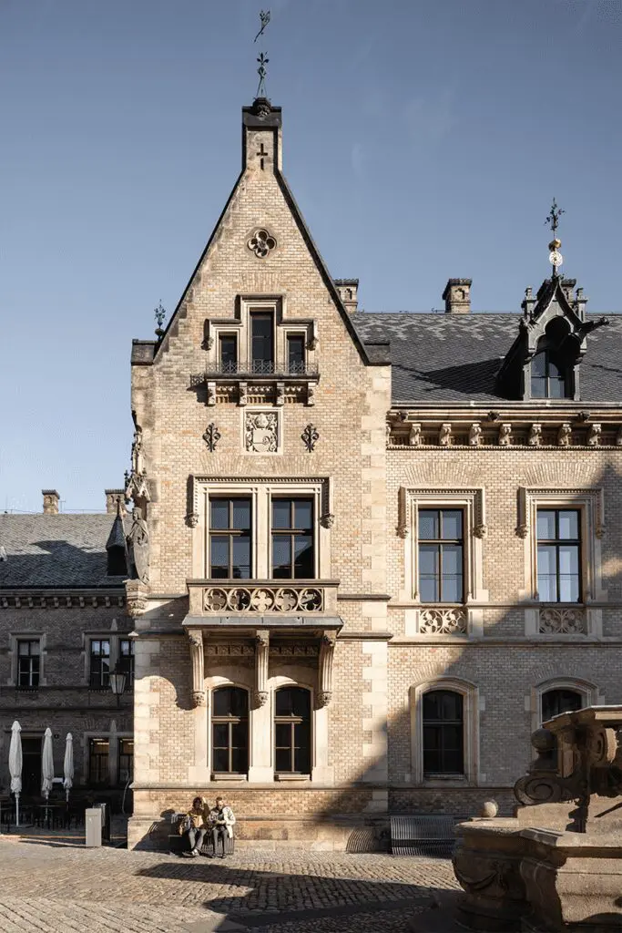 Un edificio en república checa restaurado con sensibilidad