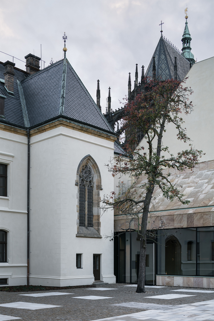 Un edificio en república checa restaurado con sensibilidad