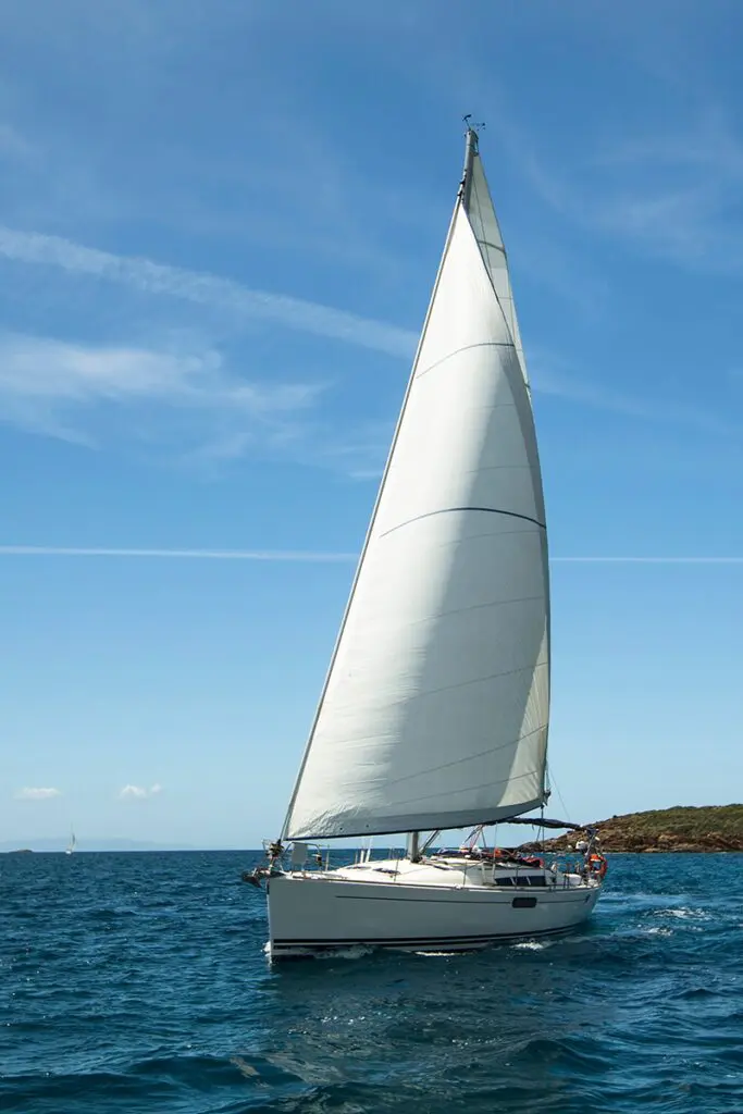 Durabilidad y resistencia: una lona diseñada para mobiliario exterior