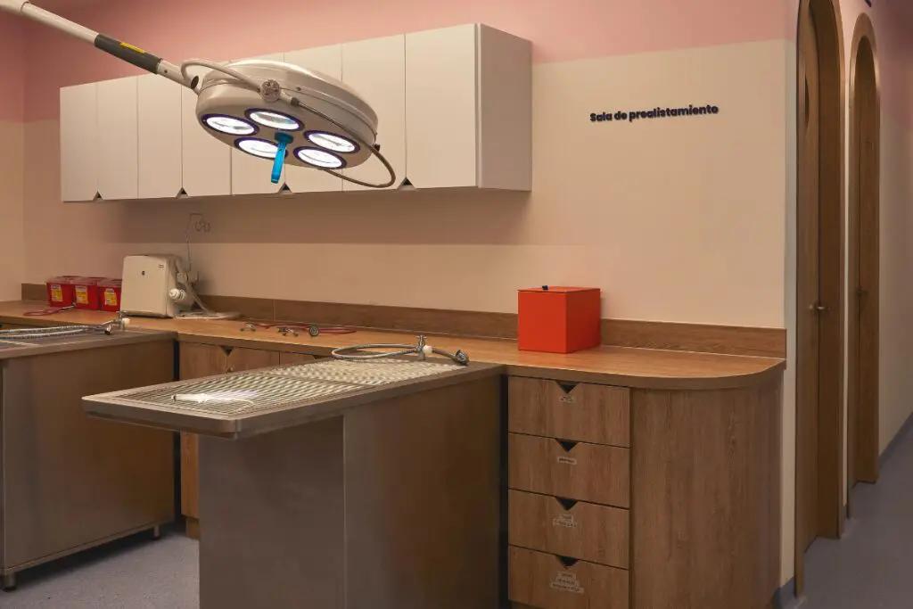 Orgánica y emocional, así se diseñó esta veterinaria en bogotá Orgánica y emocional, así se diseñó esta veterinaria en bogotá