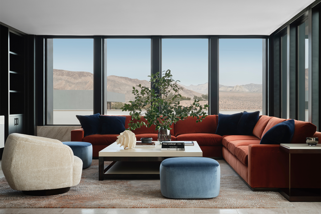 Una vivienda en las vegas diseñada para la conexión familiar