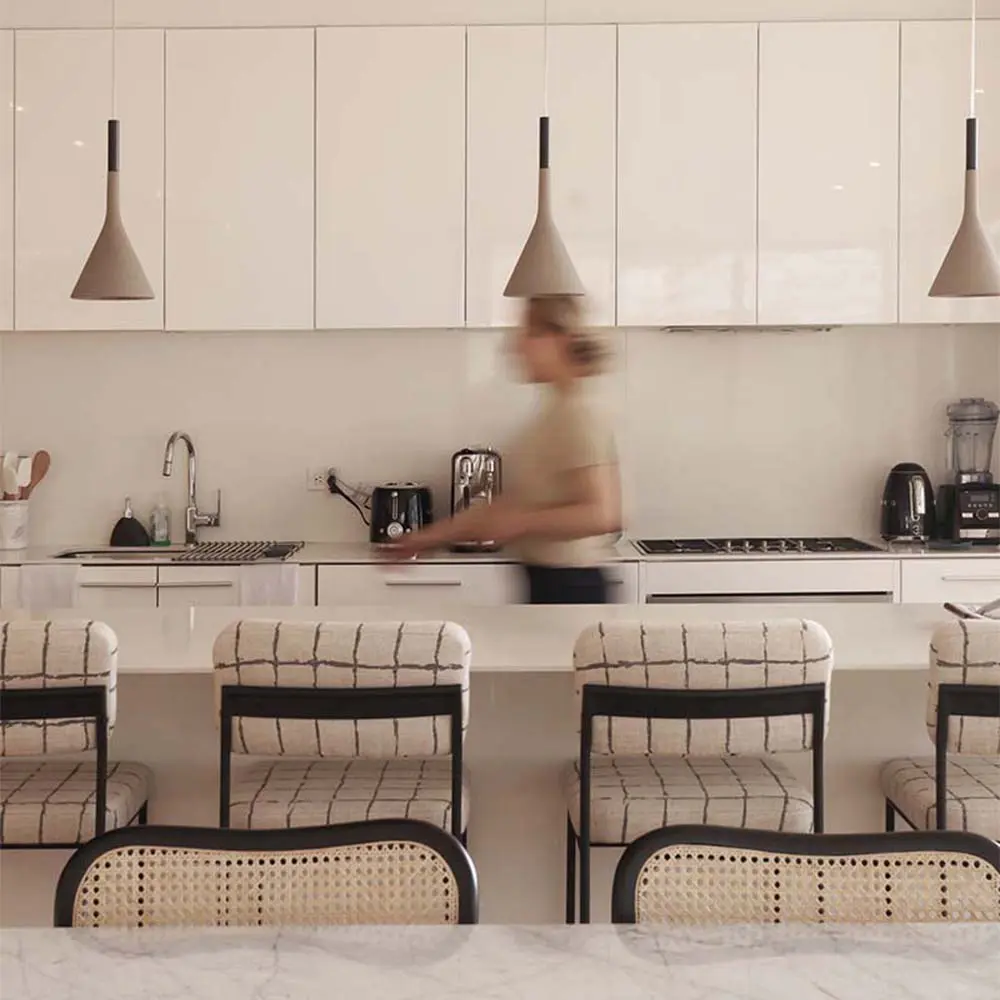 Descubra lo que redefinió el diseño y la personalidad en esta cocina moderna