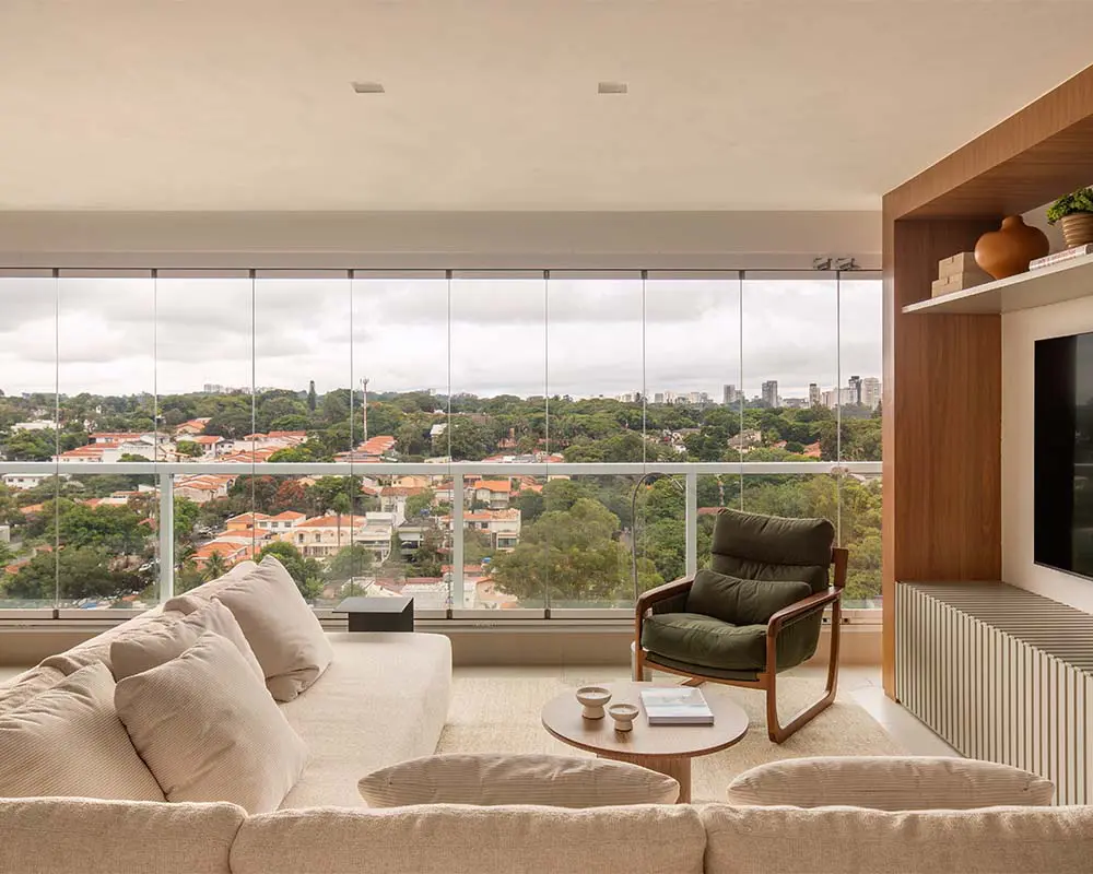 Un apartamento en brasil con una intervención que conecta espacios y rutinas