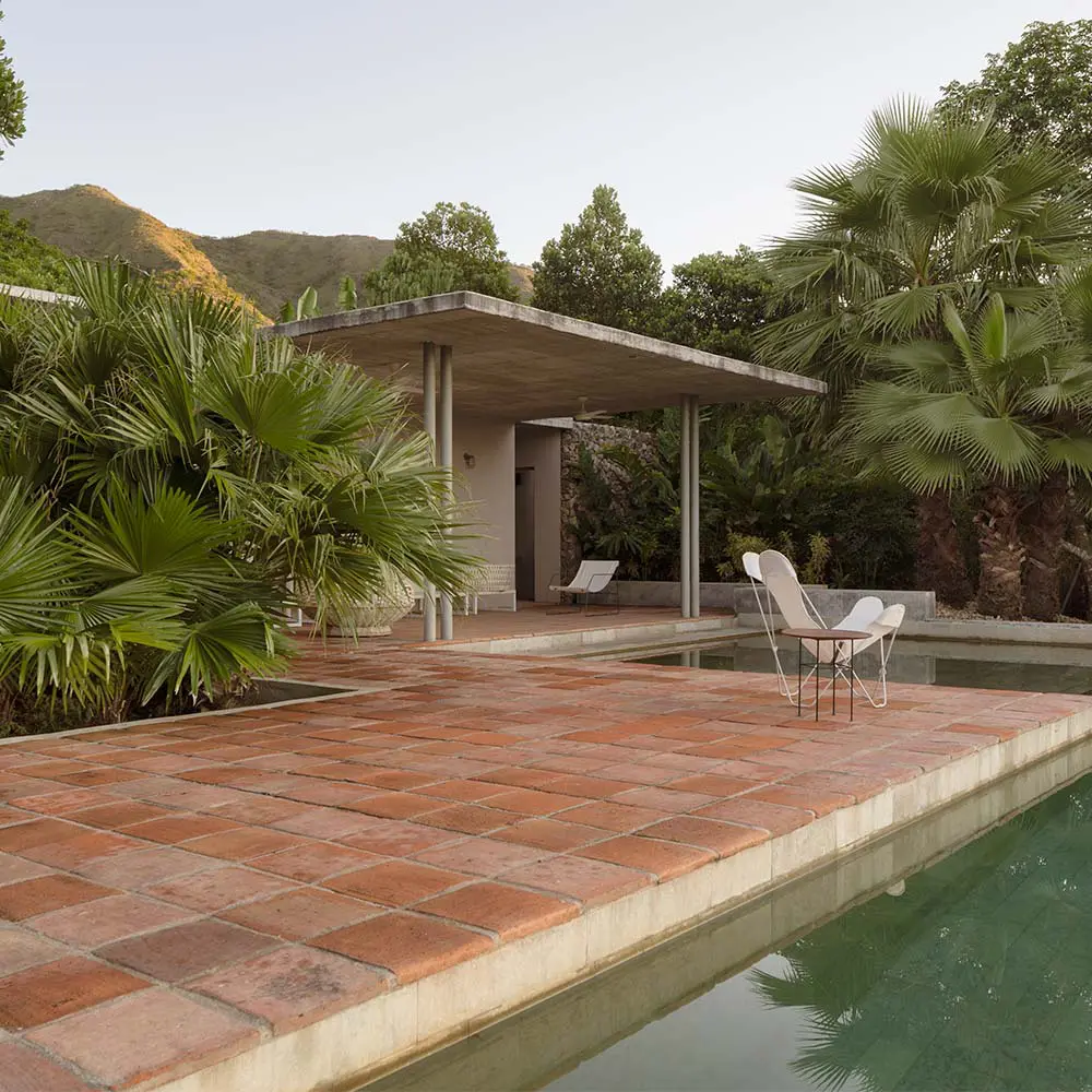 Así se transformó esta vivienda en una obra abierta al paisaje y al clima cálido