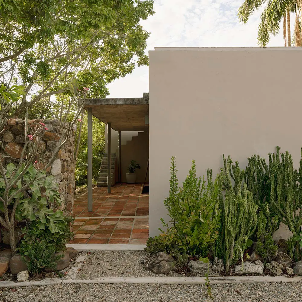 Así se transformó esta vivienda en una obra abierta al paisaje y al clima cálido