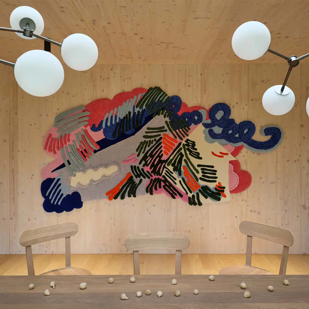 El chalet checo que reinventa la arquitectura alpina desde el interior