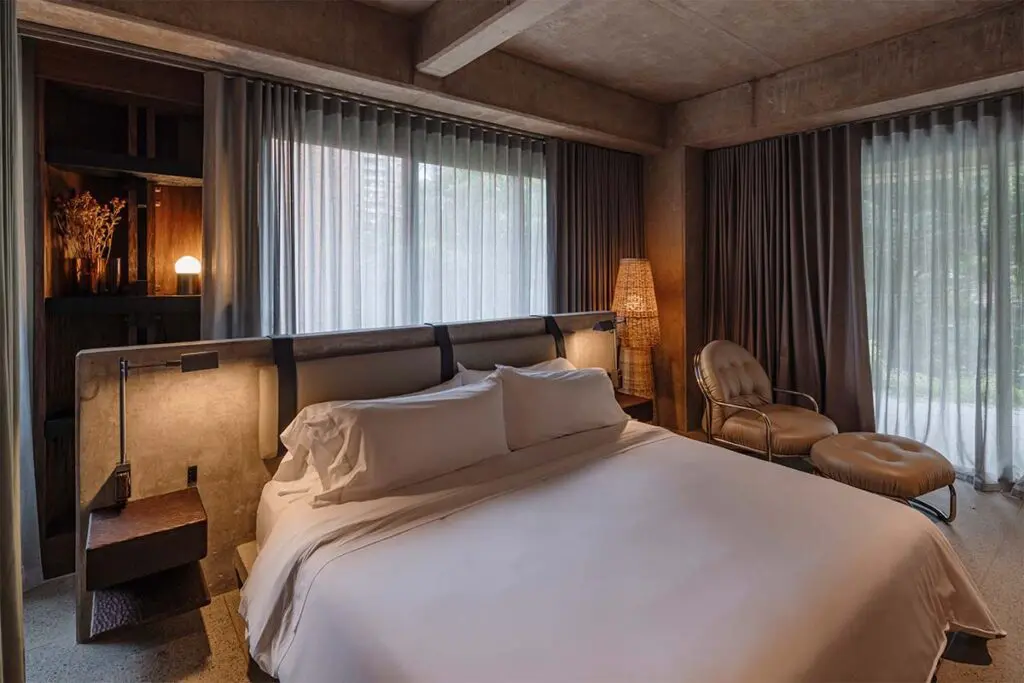 Medellín como destino: un edificio que entiende cómo vivimos y visitamos la ciudad