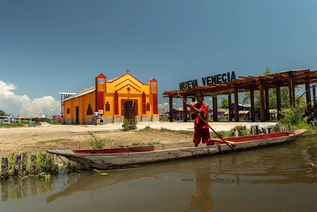 Vivir en el agua: así es nueva venecia, el pueblo que flota