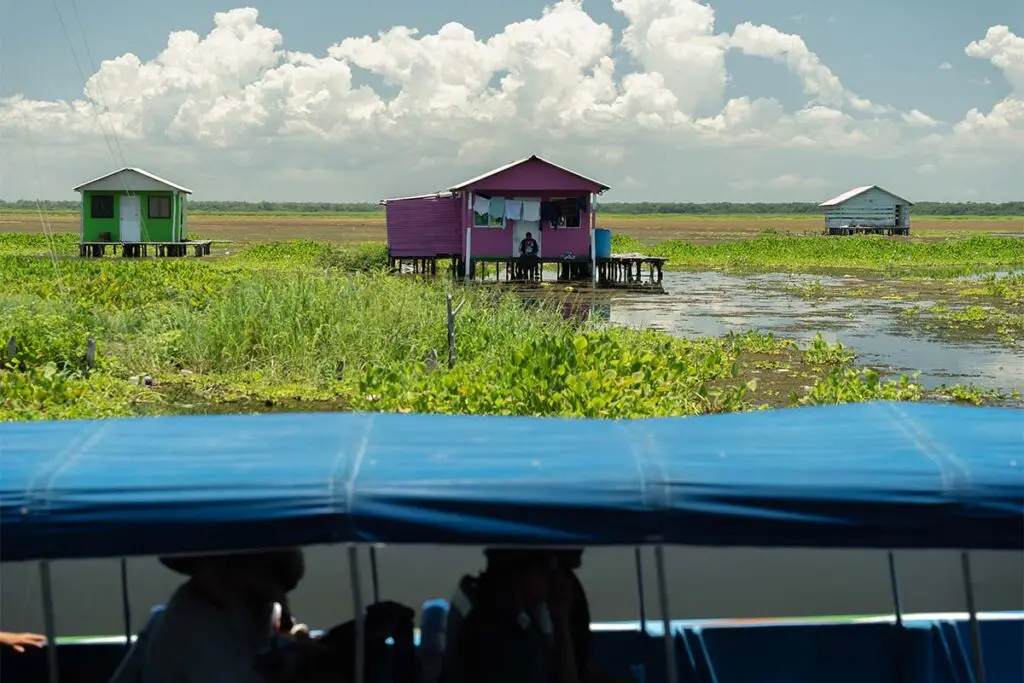 Vivir en el agua: así es nueva venecia, el pueblo que flota