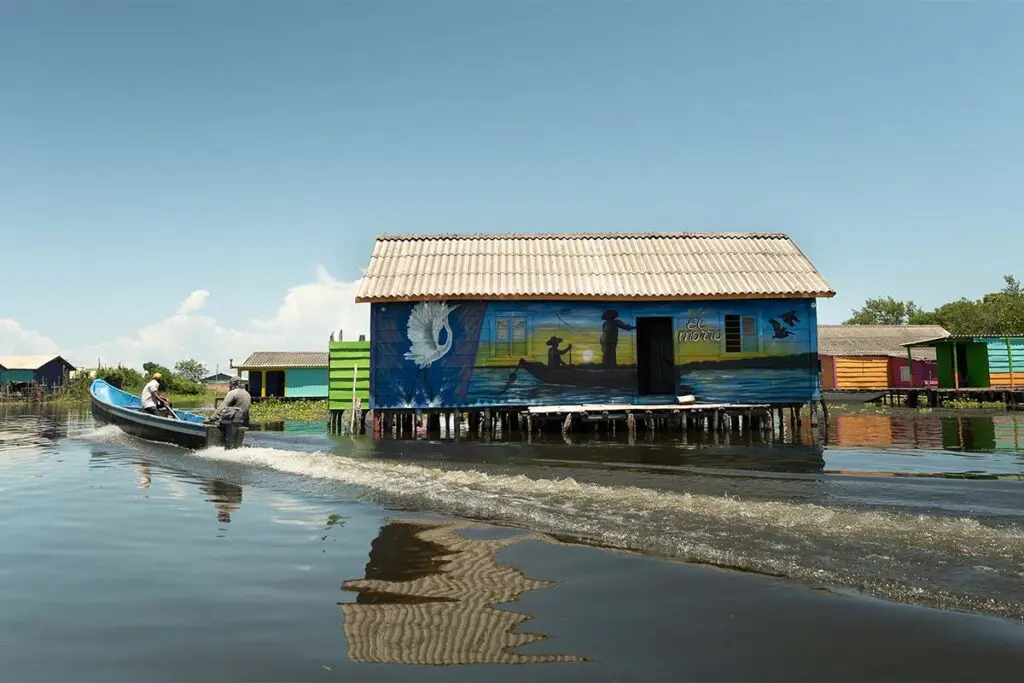 Vivir en el agua: así es nueva venecia, el pueblo que flota