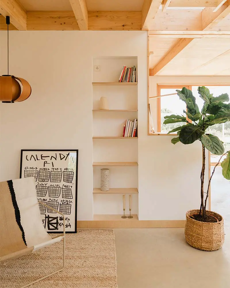 Una vivienda mediterránea que combina tecnología y memoria rural