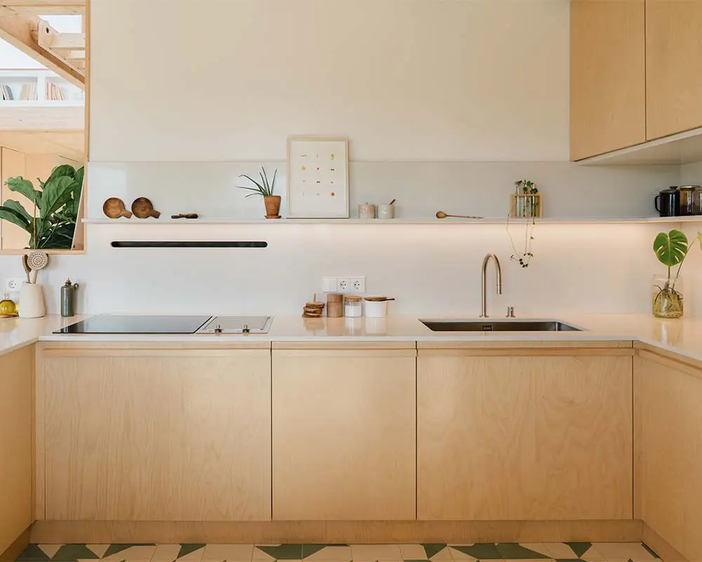 Una vivienda mediterránea que combina tecnología y memoria rural