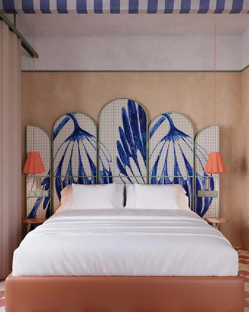 Una obra con tres apartamentos donde la cerámica y el color articulan el espacio