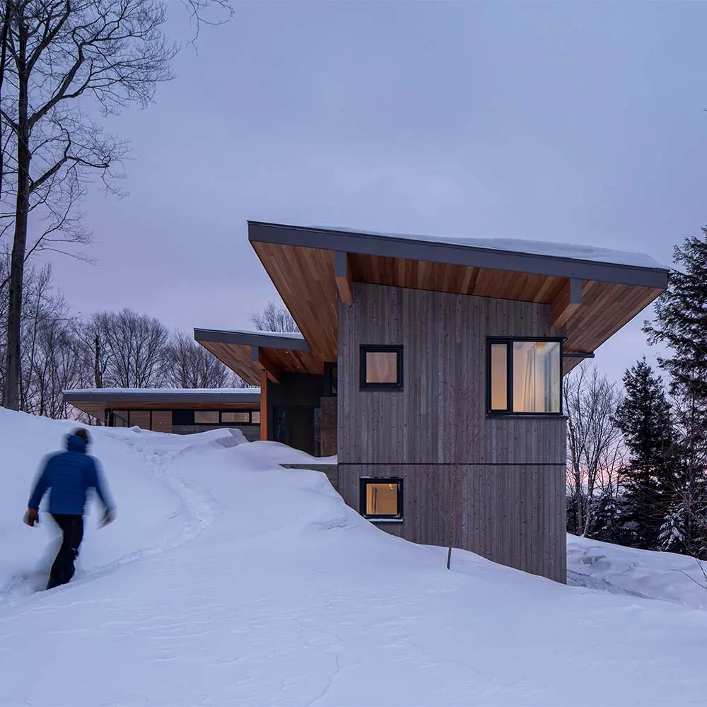 La experiencia espacial en esta casa diseñada para salvaguardar las memoria familiar
