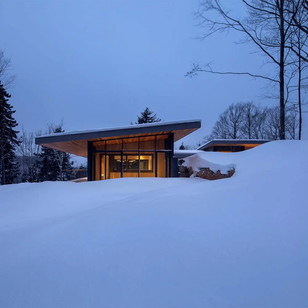 La experiencia espacial en esta casa diseñada para salvaguardar las memoria familiar