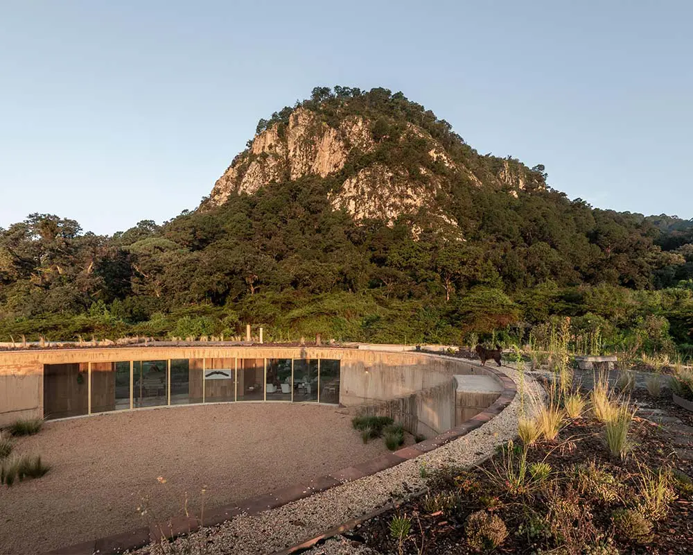 Esta casa en méxico propone una arquitectura experimental que inspira