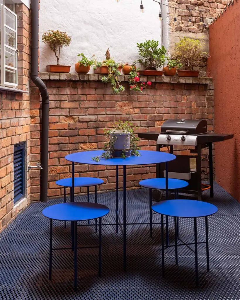 La casa de los años 40 en bogotá que cobró una nueva vida a través del color