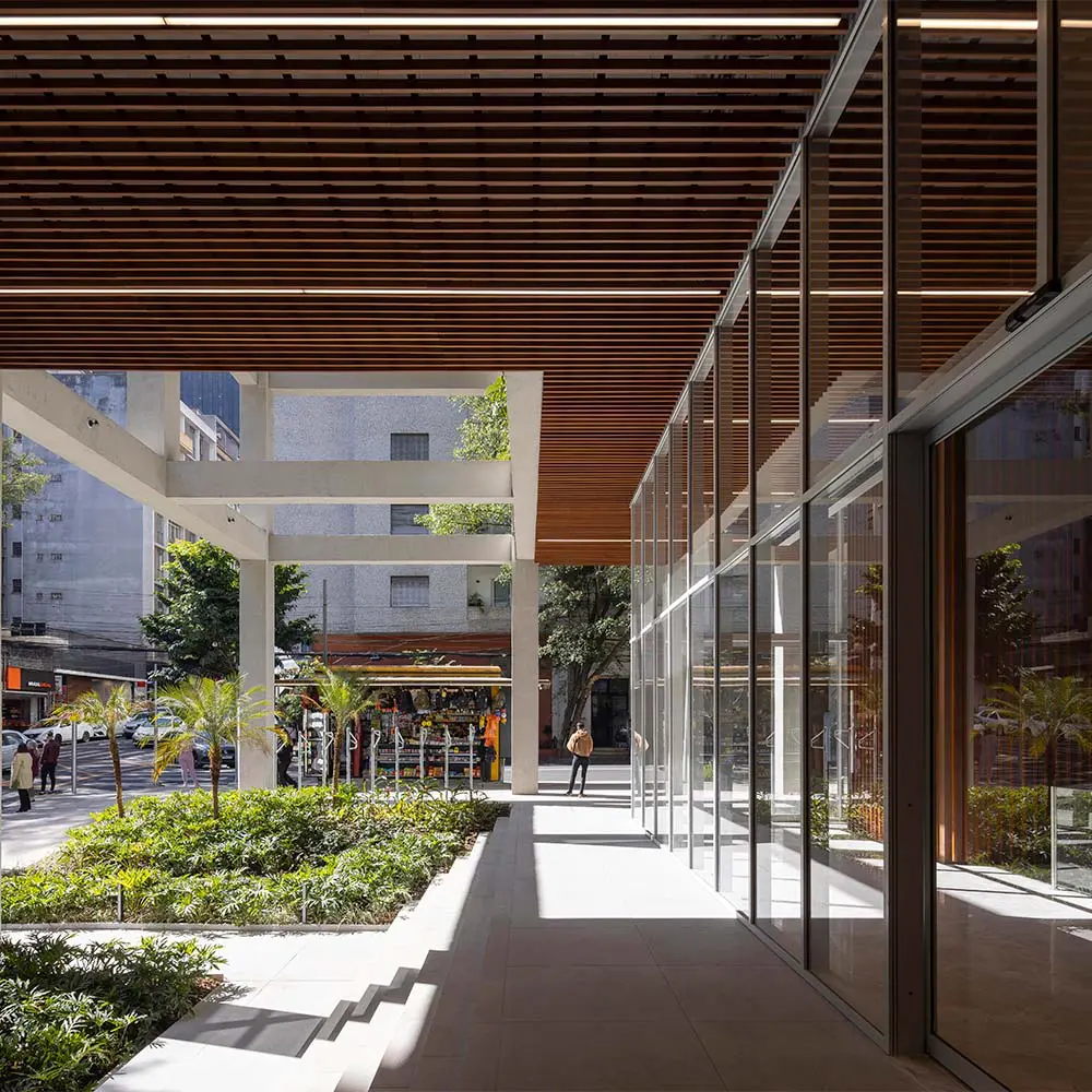 Este edificio es un sistema vivo que transforma la vida urbana en brasil