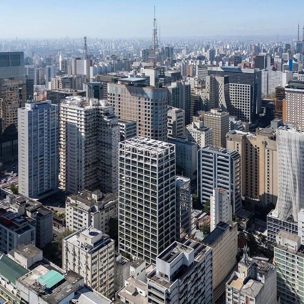 Este edificio es un sistema vivo que transforma la vida urbana en brasil