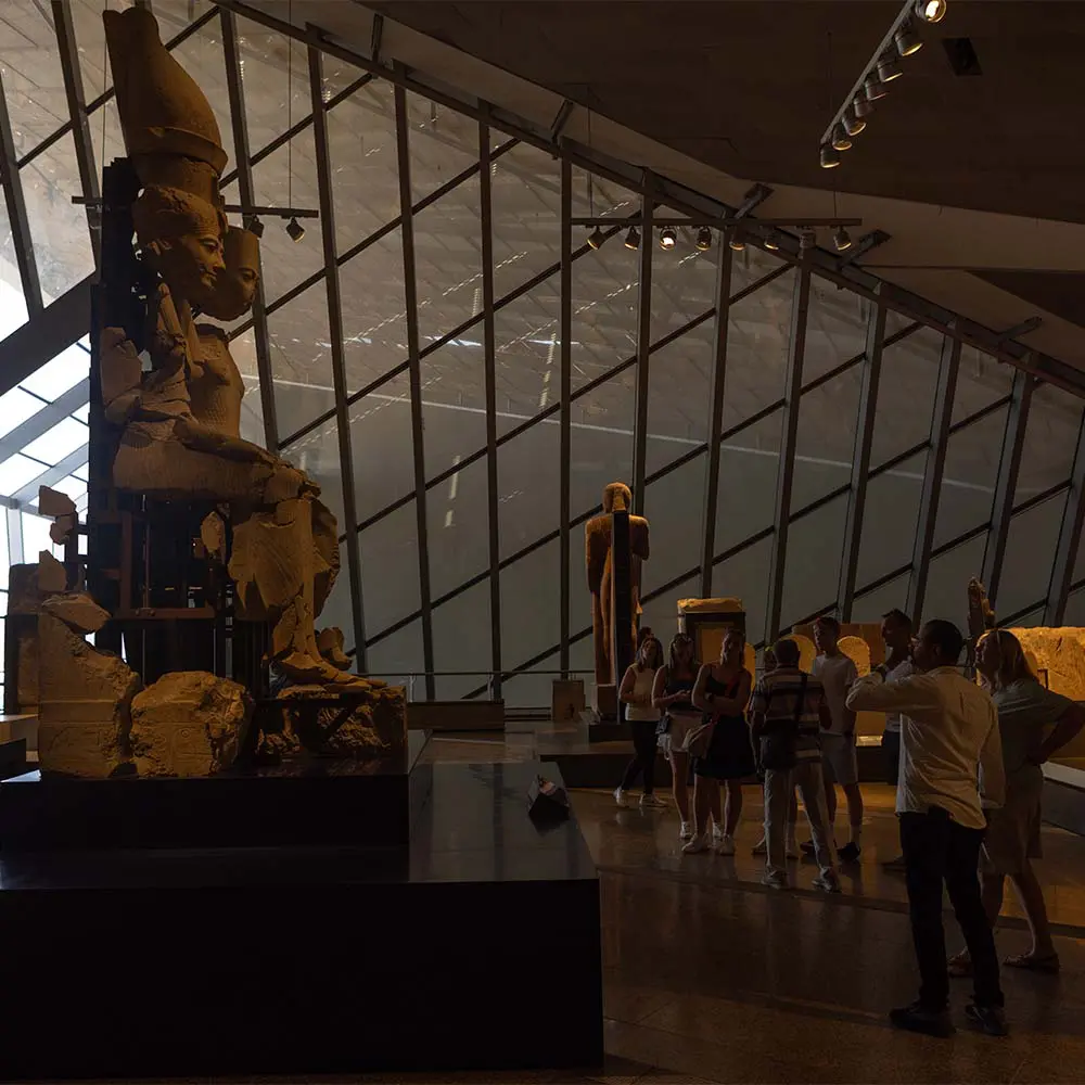 El gran museo egipcio transforma la memoria arqueológica en experiencia espacial