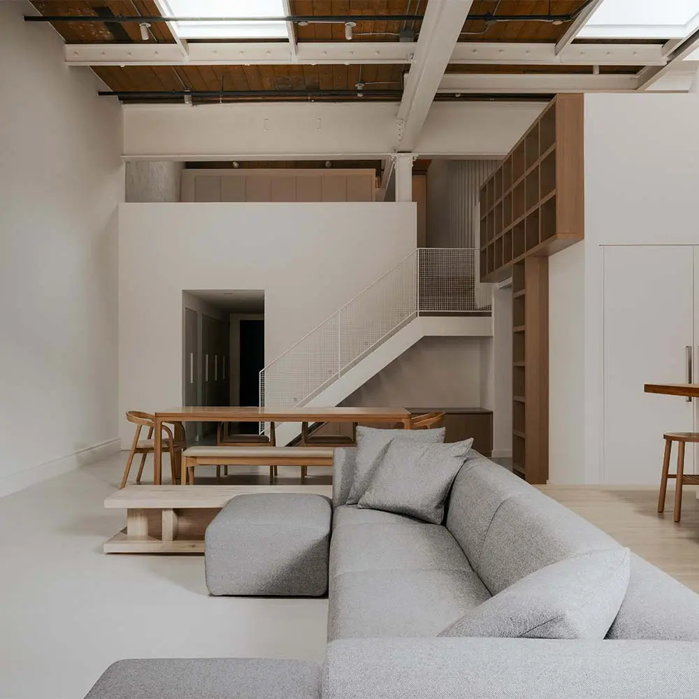La transformación de un antiguo edificio en un ‘loft’ atemporal, flexible y habitable