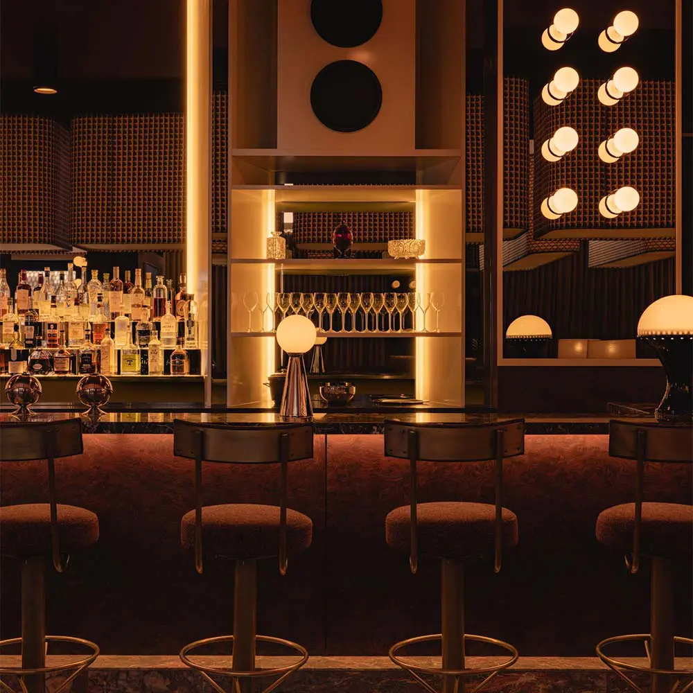 Un restaurante bar que transforma tres momentos del día en una experiencia sensorial Un restaurante bar que transforma tres momentos del día en una experiencia sensorial