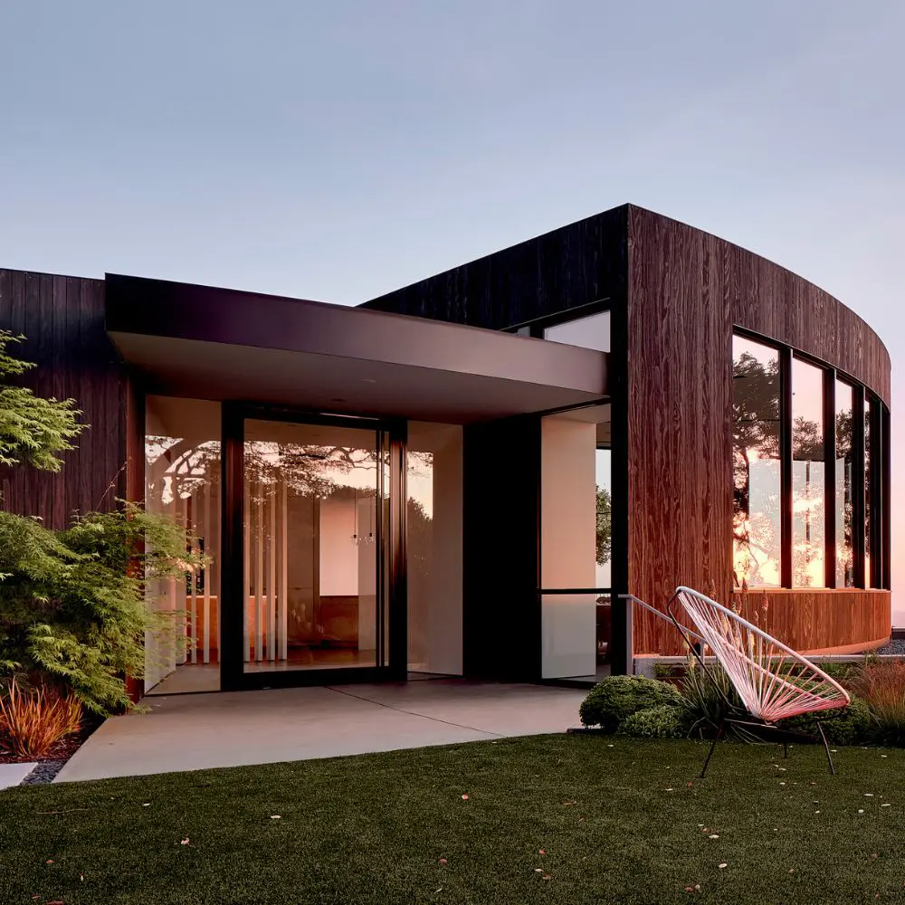 Una casa circular que transforma la vida cotidiana en un recorrido continuo de vistas Una casa circular que transforma la vida cotidiana en un recorrido continuo de vistas