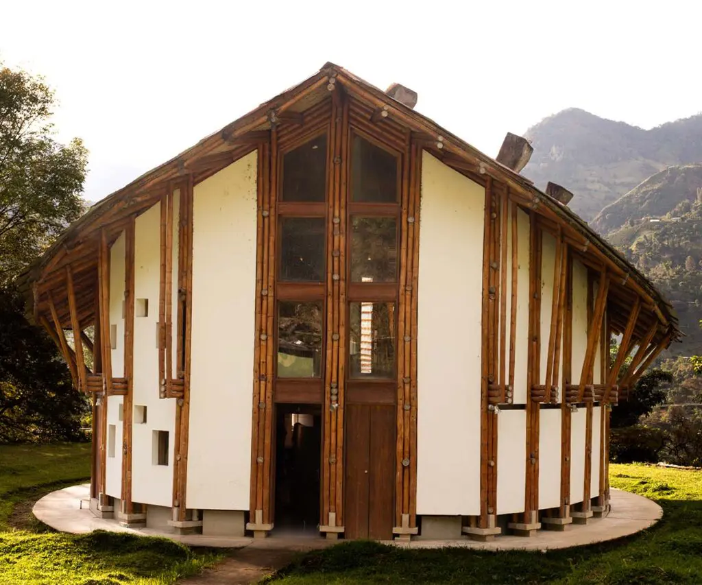 La biblioteca que se convirtió en símbolo de paz: la historia de casa del pueblo en el cauca