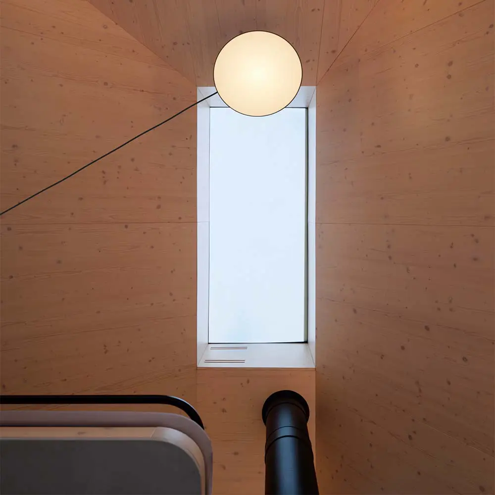 Una pequeña cabaña convertida en un santuario suficiente para el descanso