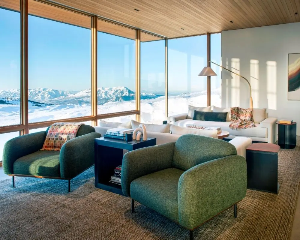 Una casa de montaña que se inspira en figuras de papel