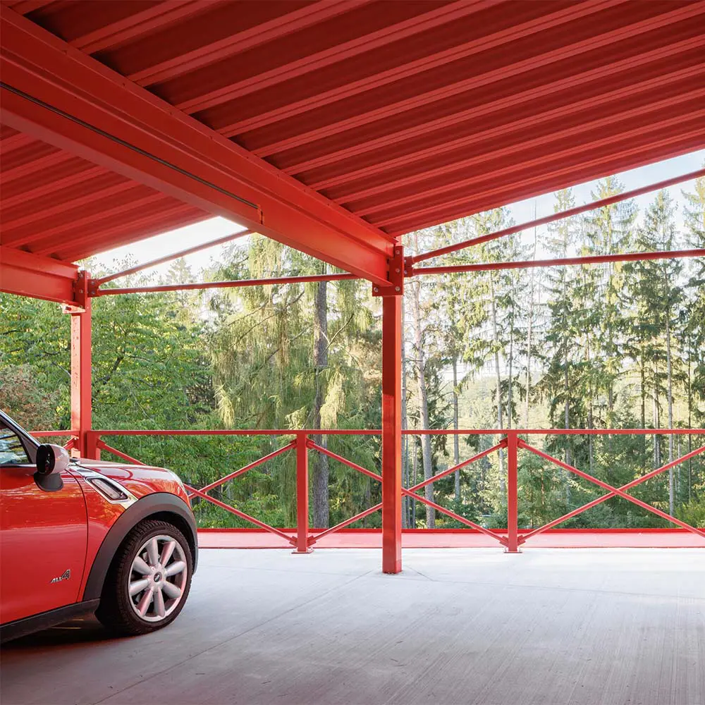Esta casa es como un ‘organismo vivo’ que se integra en el bosque Esta casa es como un ‘organismo vivo’ que se integra en el bosque