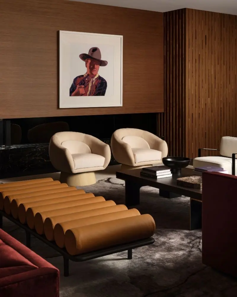 Esta residencia transforma el lujo y el color en experiencia emocional