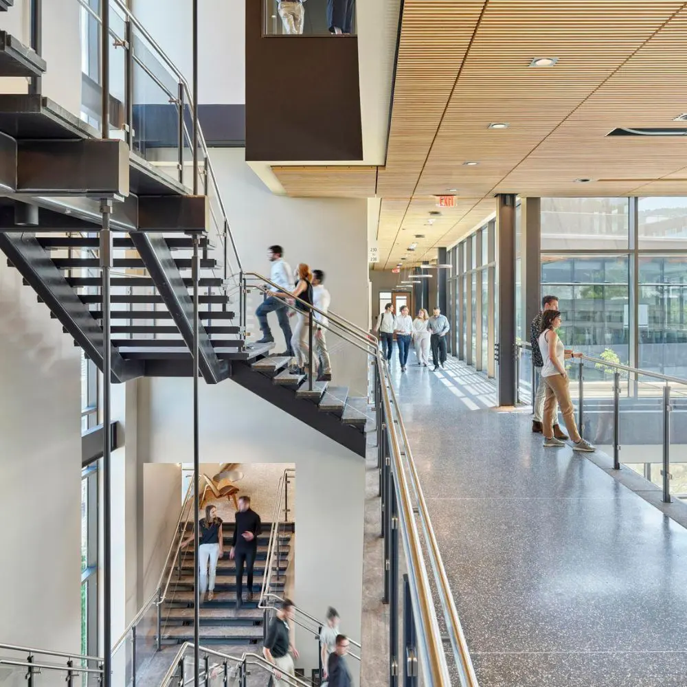 Así es el edificio donde la arquitectura y la tecnología transforman la educación