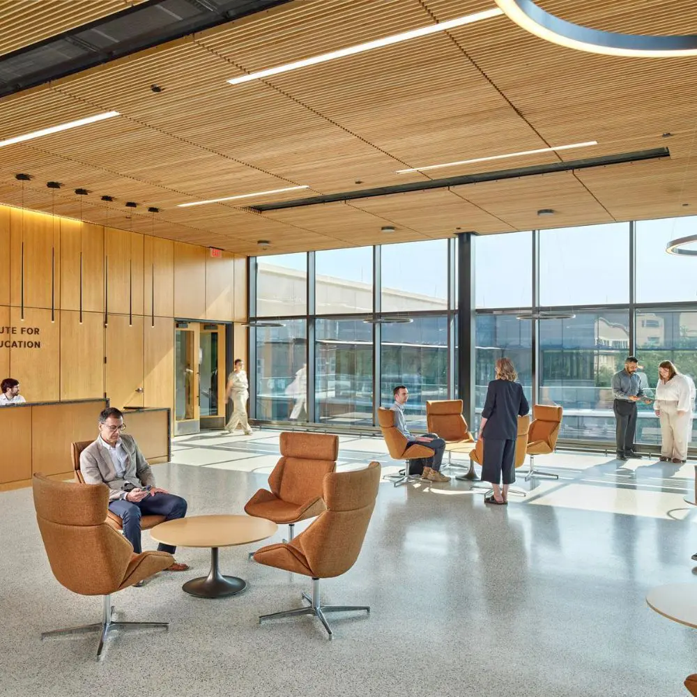 Así es el edificio donde la arquitectura y la tecnología transforman la educación