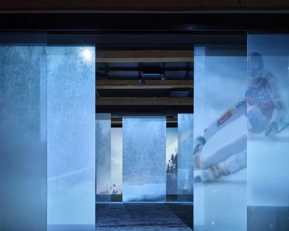 Un hotel de 1928 renace en las montañas checas: su nuevo diseño transforma la forma de habitar