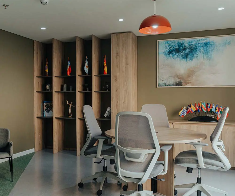 Una oficina en bogotá en la que los arquitectos amarían trabajar Diseño de oficinas modernas