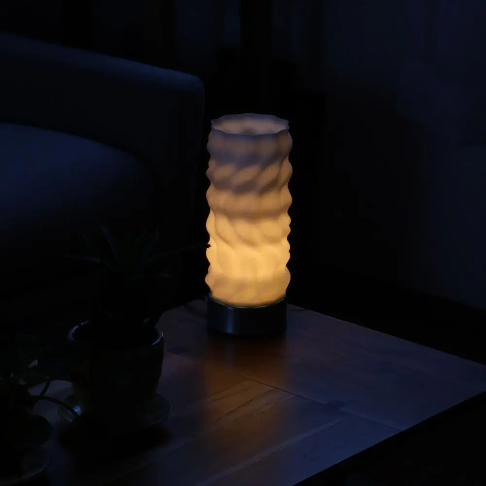 El diseño de curiosas lámparas que transforman la luz en un gesto íntimo dentro del espacio doméstico