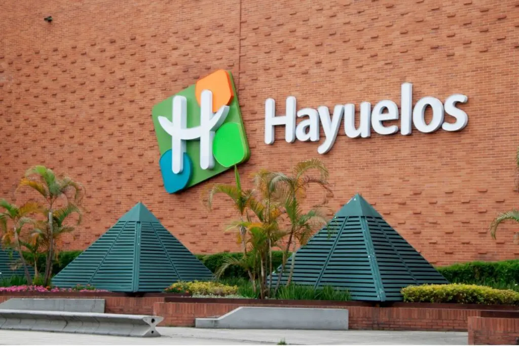 El arte de diseñar señalización para construir identidad en los espacios