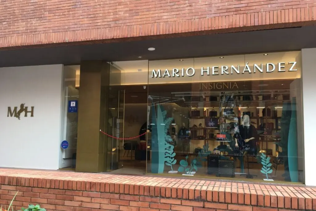 El arte de diseñar señalización para construir identidad en los espacios