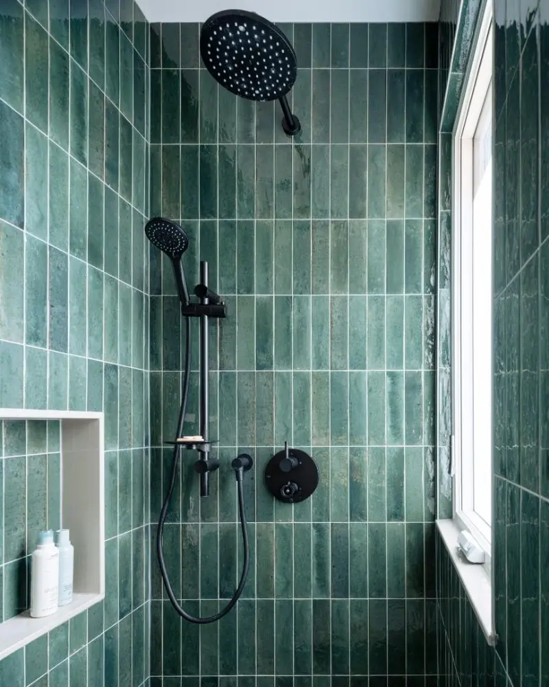 En toronto, canadá, una vivienda de los años 20 renace entre arte, color y funcionalidad